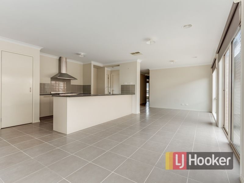 61 John Russell Road, Cranbourne West VIC 3977