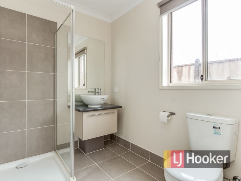 61 John Russell Road, Cranbourne West VIC 3977