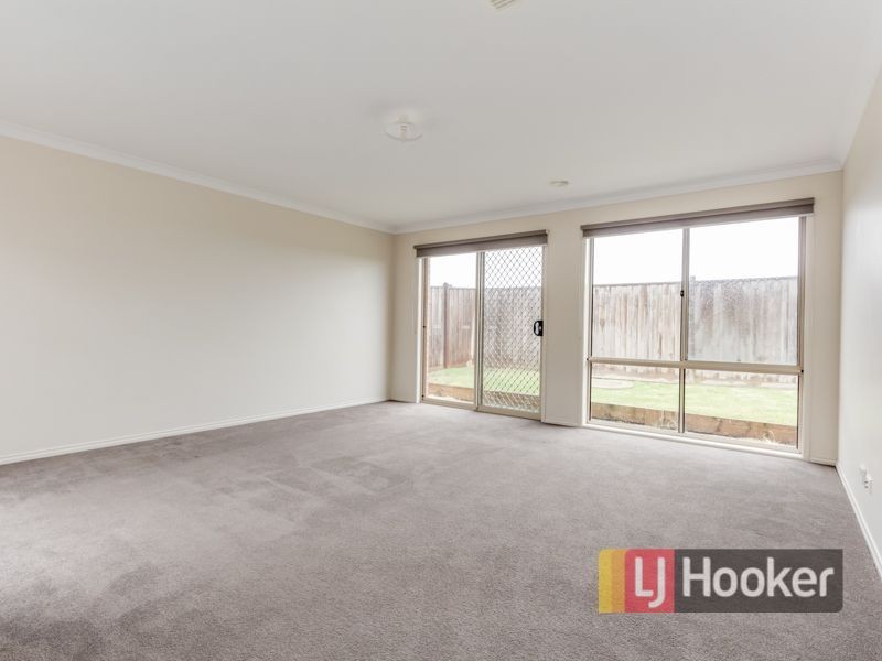 61 John Russell Road, Cranbourne West VIC 3977