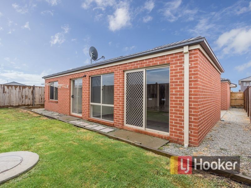 61 John Russell Road, Cranbourne West VIC 3977