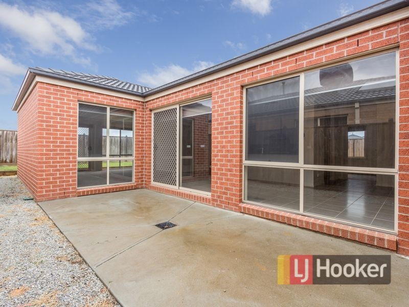 61 John Russell Road, Cranbourne West VIC 3977