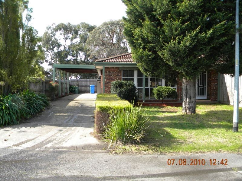 6 Rose Lane, Cranbourne VIC 3977