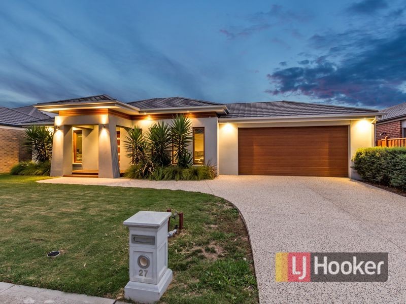 27 McCallum Drive, Cranbourne East VIC 3977
