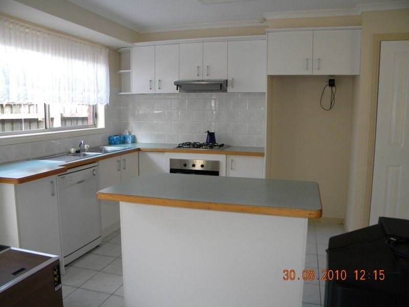 48 Hoysted Avenue, Cranbourne VIC 3977