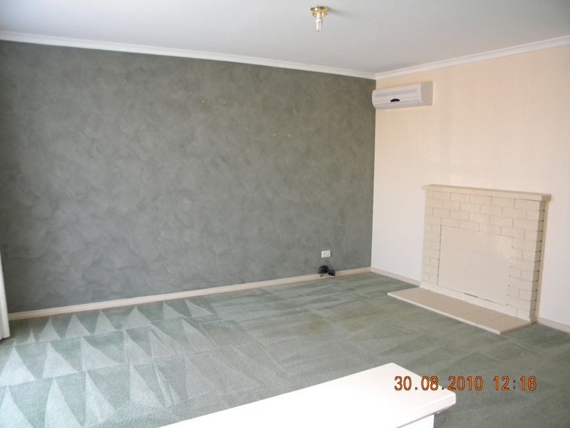 48 Hoysted Avenue, Cranbourne VIC 3977