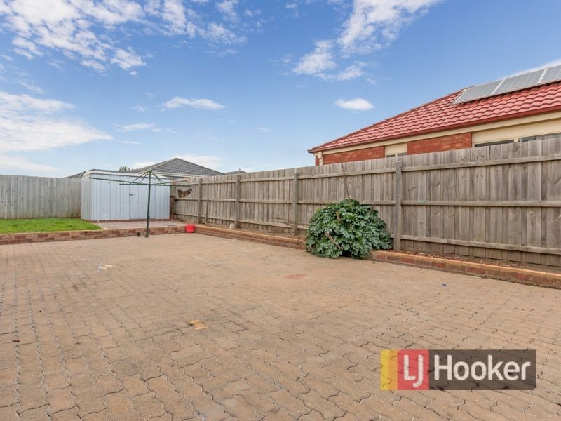 8 Kulkami Way, Cranbourne West VIC 3977