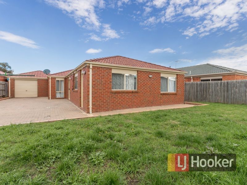 8 Kulkami Way, Cranbourne West VIC 3977