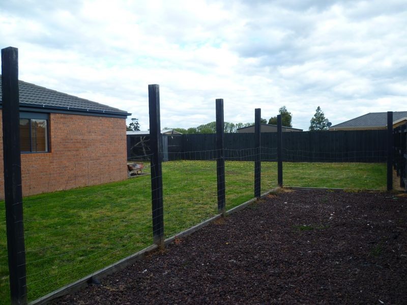 16 Rosslare Place, Cranbourne VIC 3977