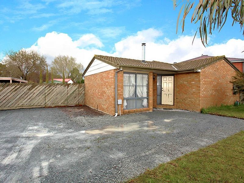 43 Maculata Drive, Cranbourne VIC 3977