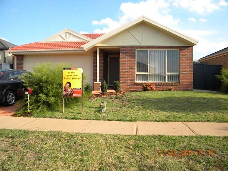 61 The Parkway, Pakenham VIC 3810