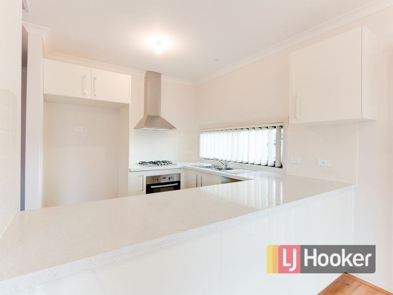 2/45 Lurline Street, Cranbourne VIC 3977