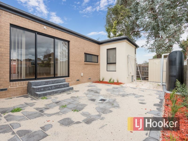2/45 Lurline Street, Cranbourne VIC 3977