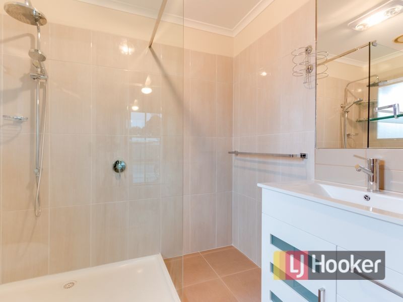 45 Clairmont Avenue, Cranbourne VIC 3977