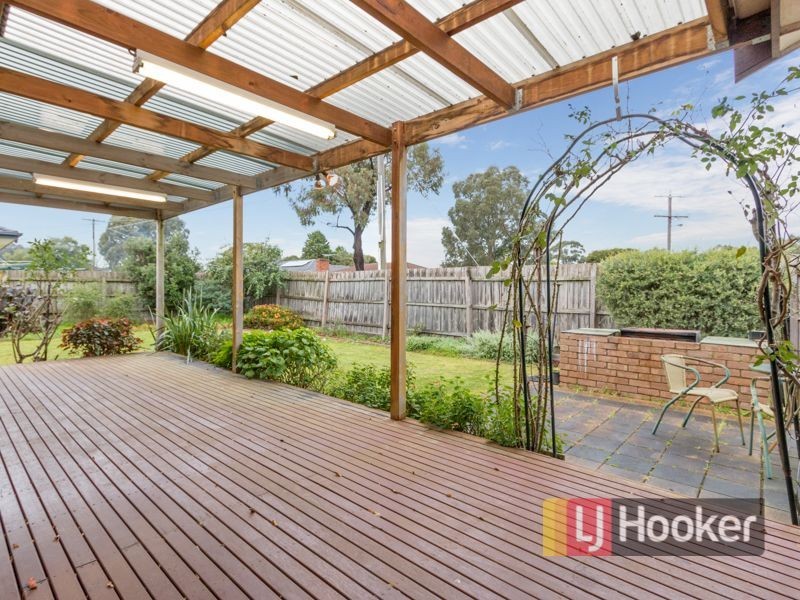 45 Clairmont Avenue, Cranbourne VIC 3977