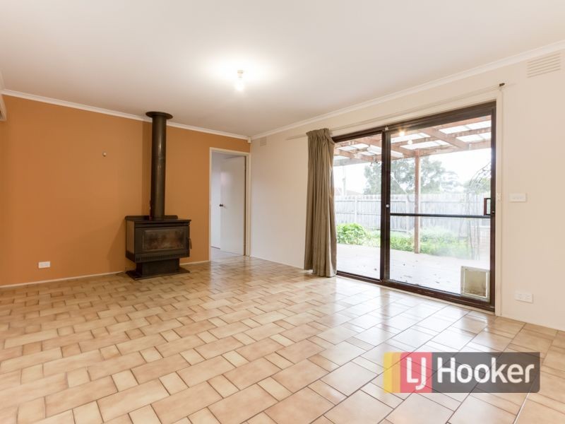 45 Clairmont Avenue, Cranbourne VIC 3977