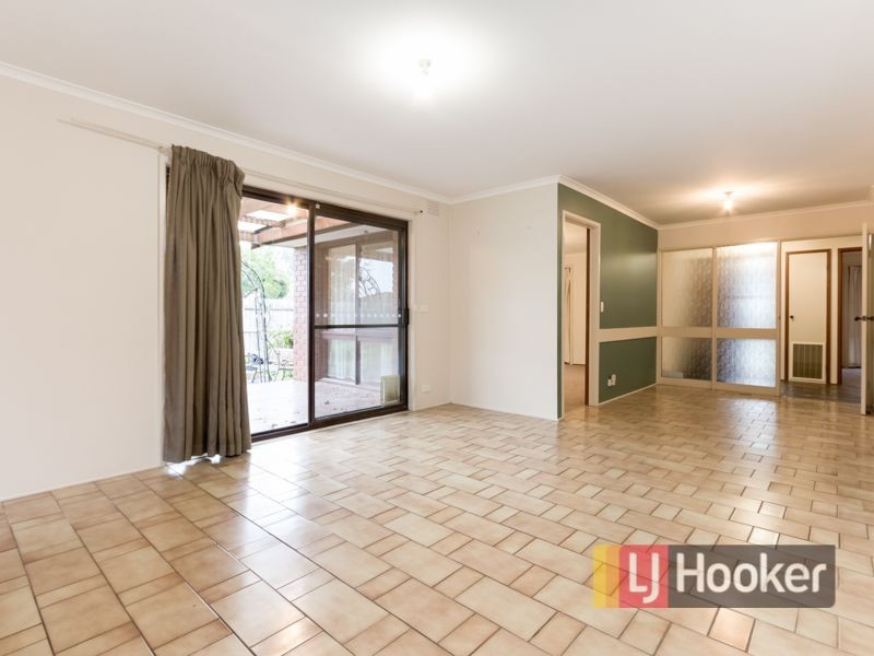 45 Clairmont Avenue, Cranbourne VIC 3977