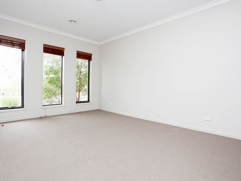 20/2 Barton Drive, Sandhurst VIC 3977