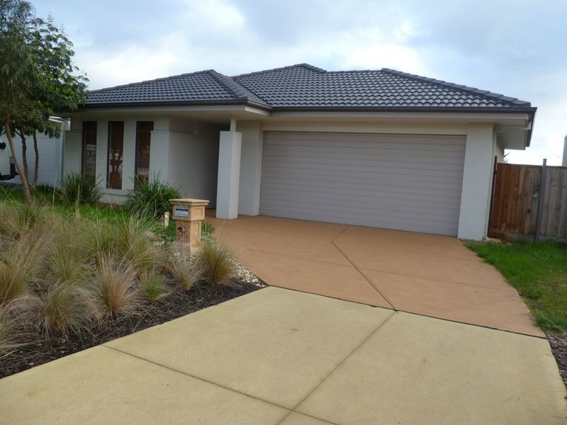 20/2 Barton Drive, Sandhurst VIC 3977