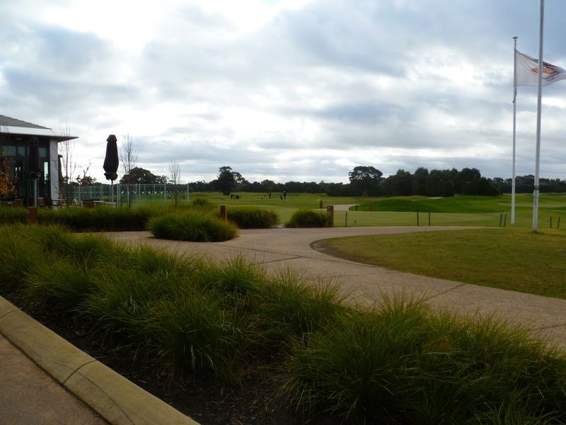 20/2 Barton Drive, Sandhurst VIC 3977