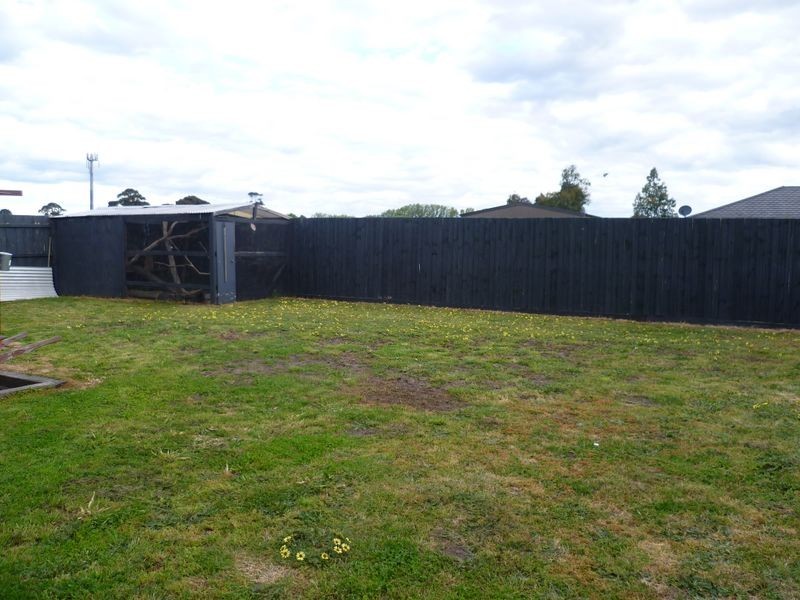 16 Rosslare Place, Cranbourne VIC 3977