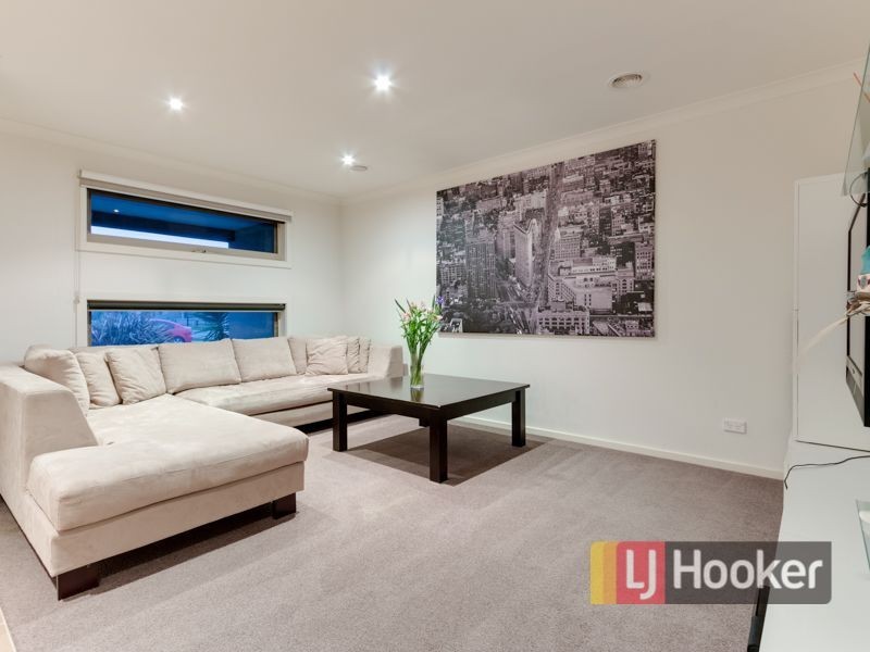 Peisley Crescent, Clyde North VIC 3978