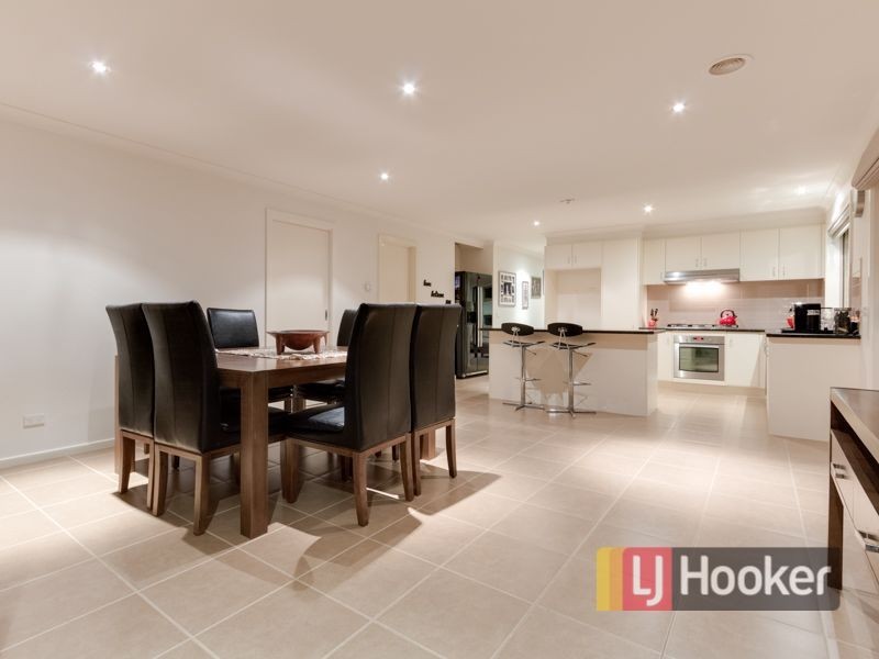 Peisley Crescent, Clyde North VIC 3978