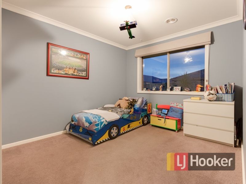 Peisley Crescent, Clyde North VIC 3978