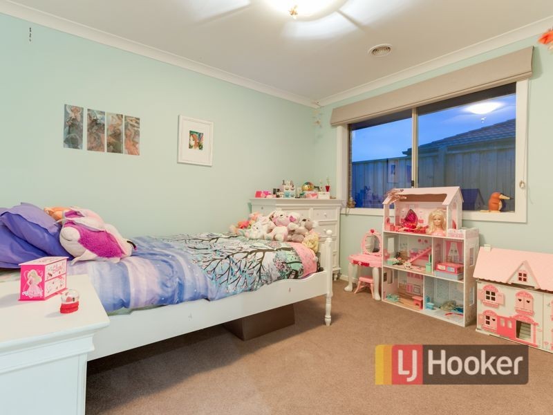 Peisley Crescent, Clyde North VIC 3978