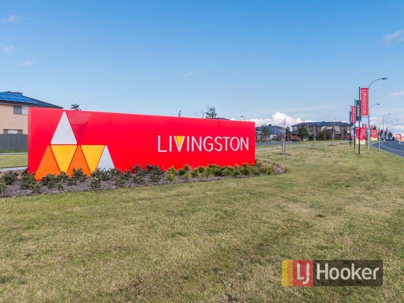 14 Clarence Place, Cranbourne East VIC 3977