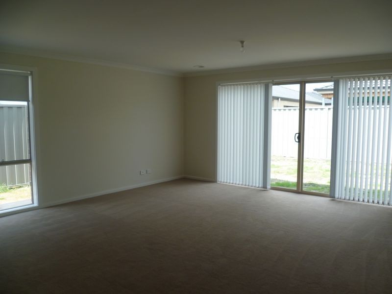 67 Bradford Drive, Cranbourne VIC 3977