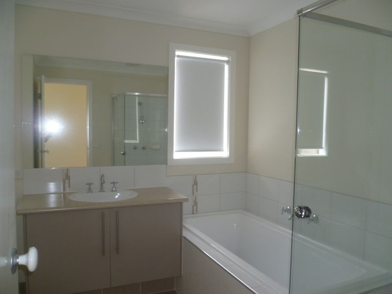 67 Bradford Drive, Cranbourne VIC 3977