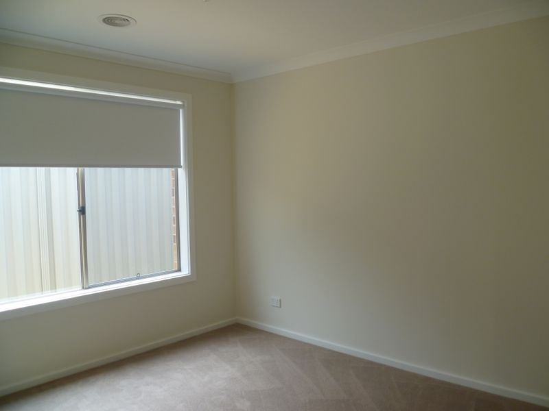 67 Bradford Drive, Cranbourne VIC 3977