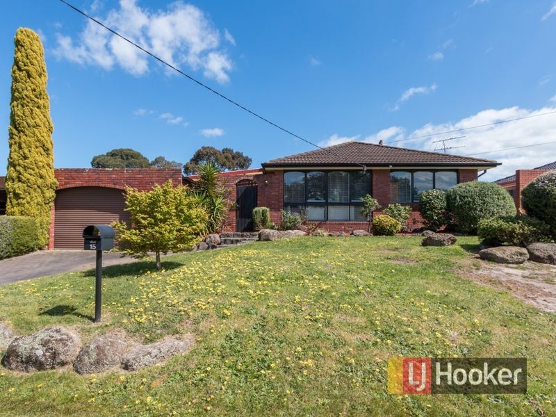 15 Dunbar Avenue, Cranbourne VIC 3977