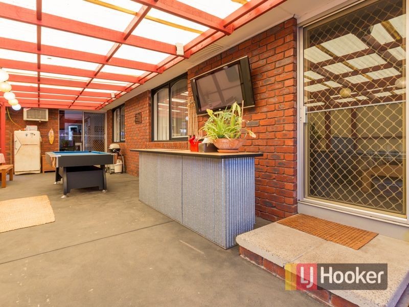 15 Dunbar Avenue, Cranbourne VIC 3977