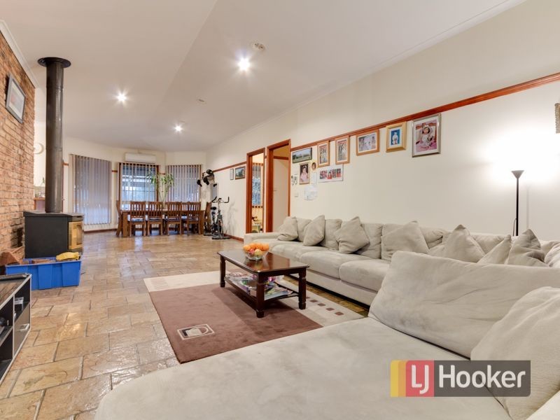 38 Collison Road, Cranbourne East VIC 3977