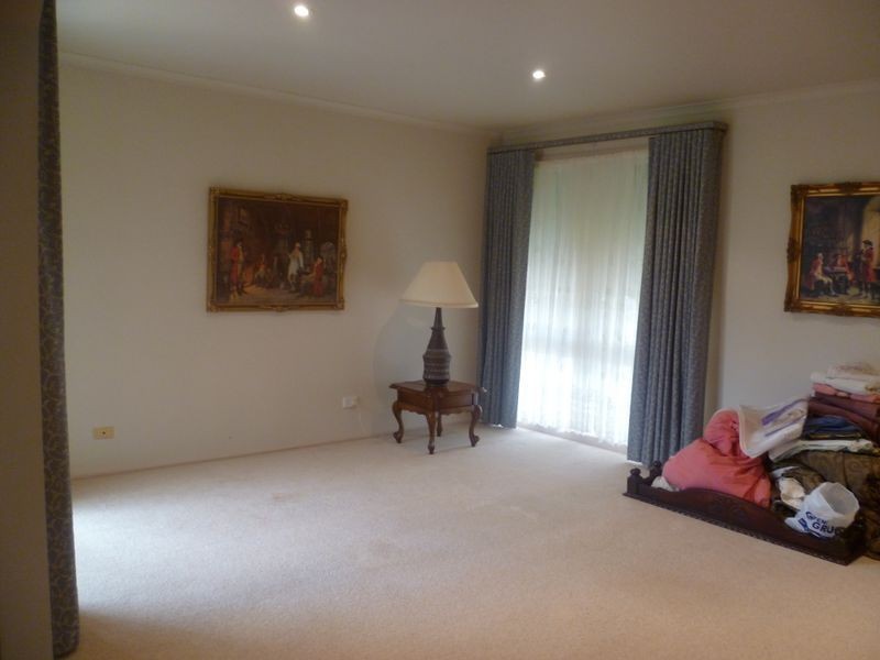 24 James Cook Drive, Cranbourne VIC 3977