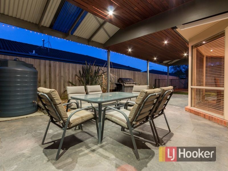 44 Mariner Close, Cranbourne North VIC 3977
