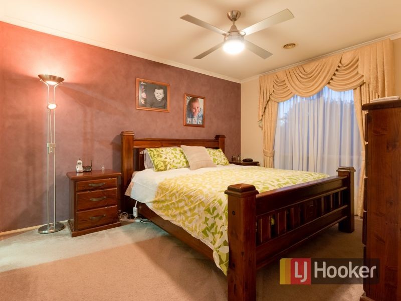 44 Mariner Close, Cranbourne North VIC 3977