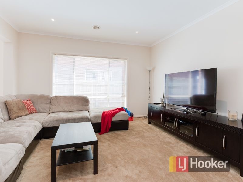 17 Amhurst Drive, Narre Warren South VIC 3805