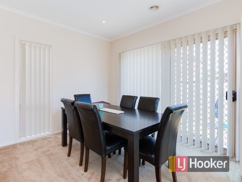 17 Amhurst Drive, Narre Warren South VIC 3805