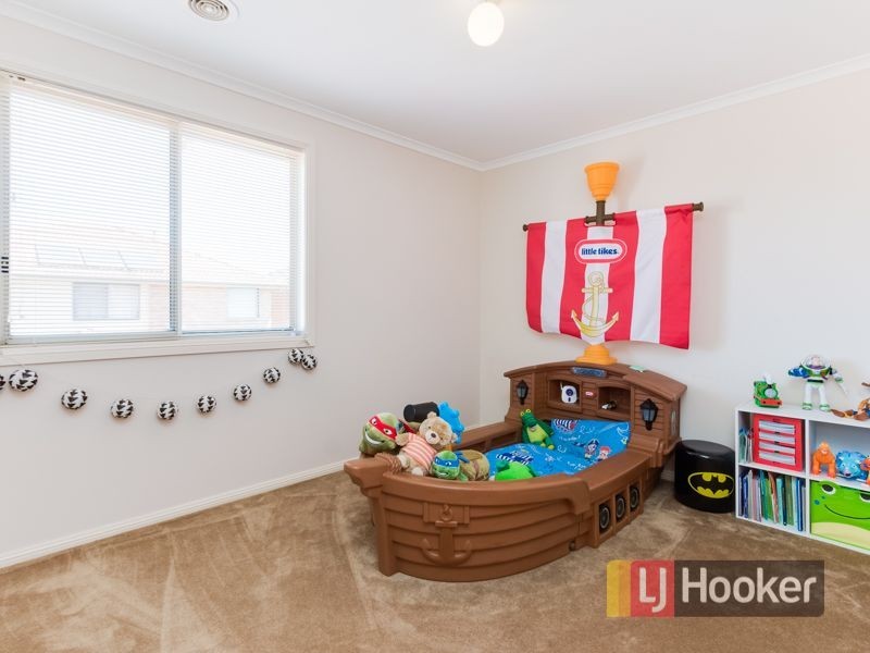 17 Amhurst Drive, Narre Warren South VIC 3805