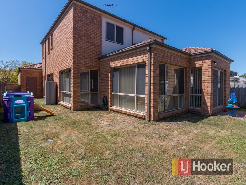 17 Amhurst Drive, Narre Warren South VIC 3805