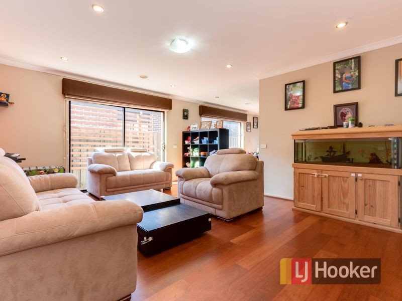 14 Sagan Drive, Cranbourne North VIC 3977