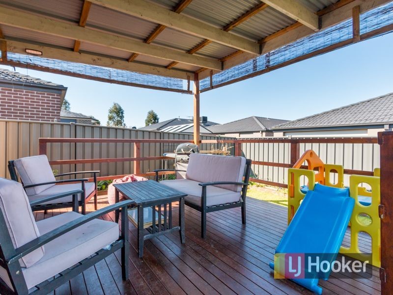 14 Sagan Drive, Cranbourne North VIC 3977