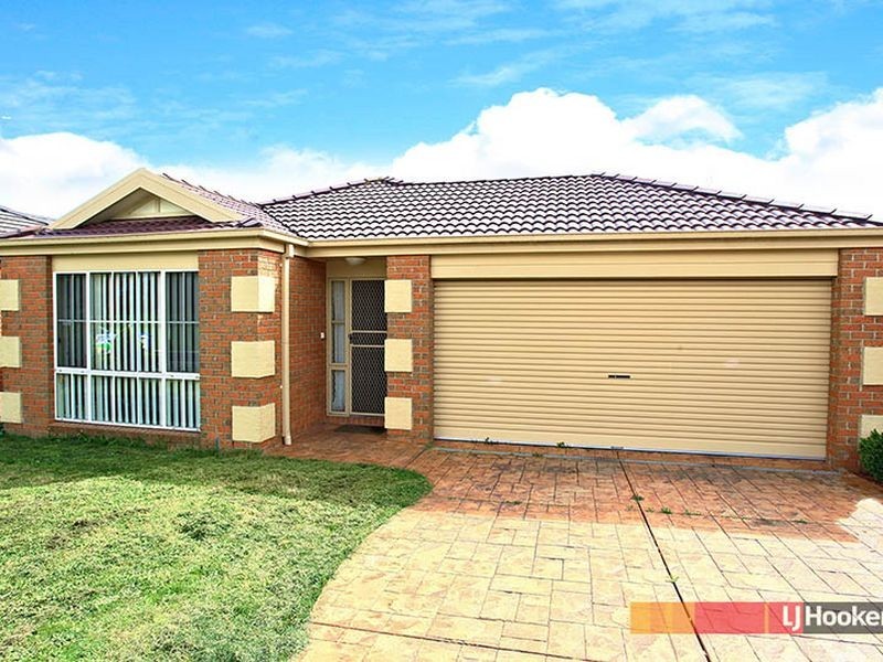 2 Elmwood Place, Cranbourne VIC 3977