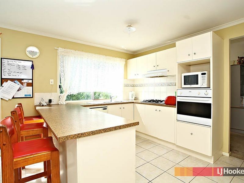 2 Elmwood Place, Cranbourne VIC 3977