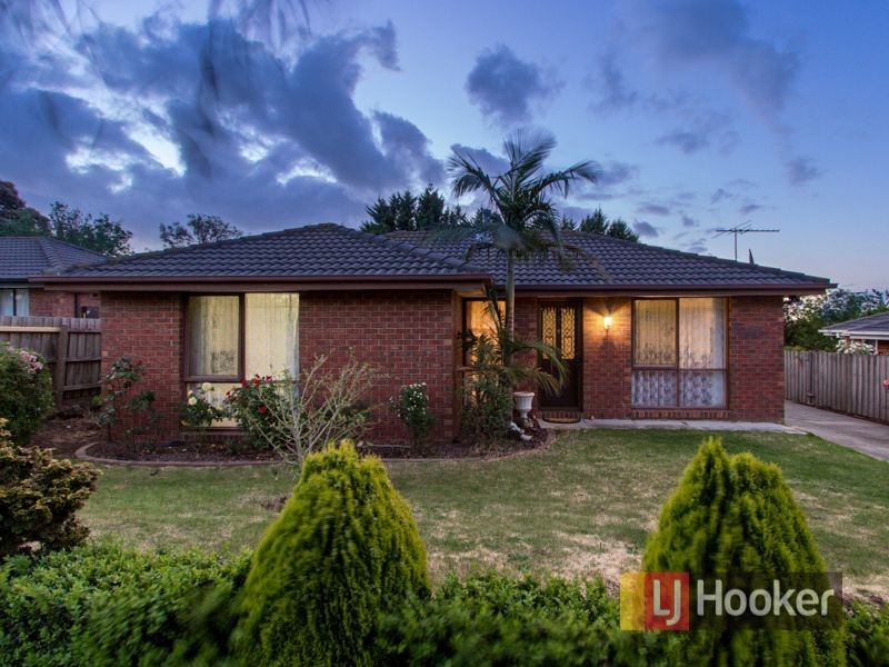 13 Chiswick Court, Hampton Park VIC 3976
