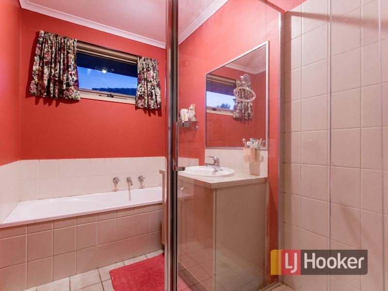 13 Chiswick Court, Hampton Park VIC 3976