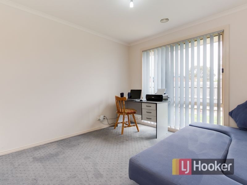 32 Fairhaven Boulevard, Cranbourne West VIC 3977