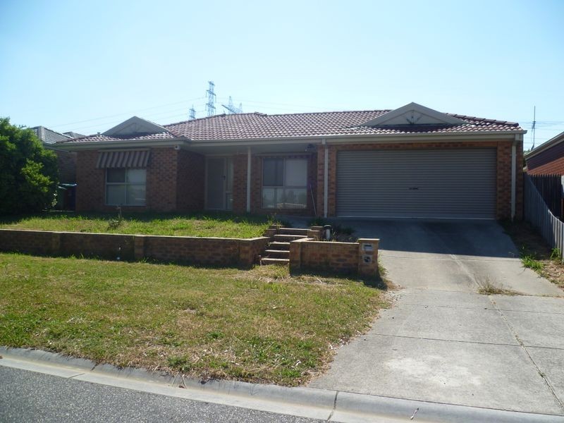 30 Manatoka Crescent, Hampton Park VIC 3976